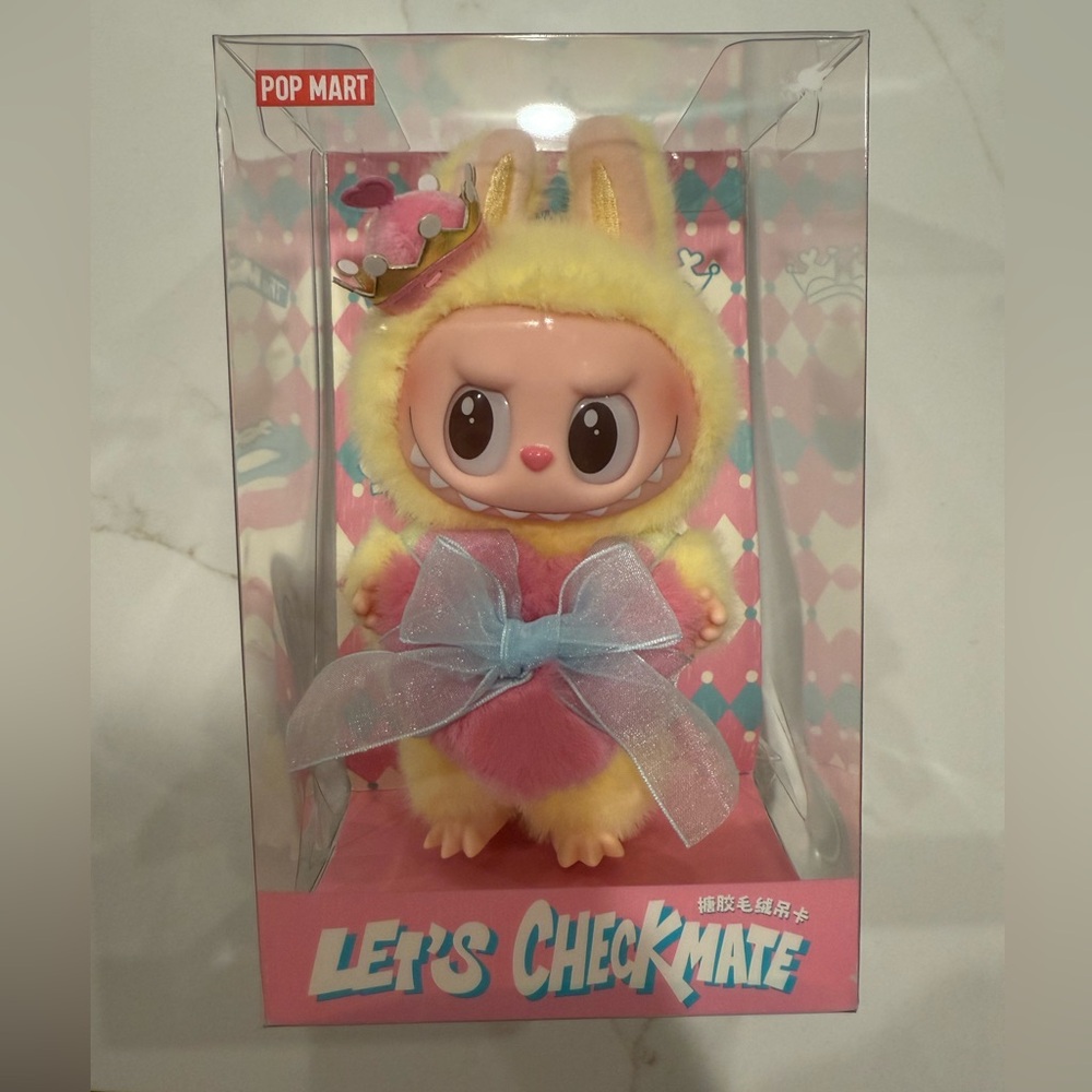 NEW POP MART THE MONSTERS LABUBU LET’S CHECKMATE queen